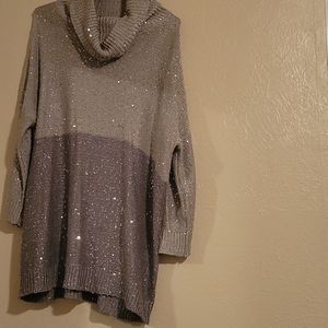 Beautiful Gray gradient glitter turtleneck